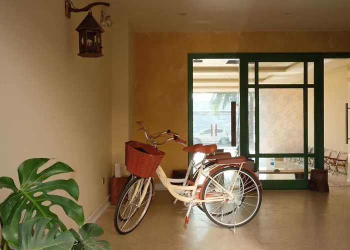 Khách sạn hẻo lánh Lam Tuần Châu *