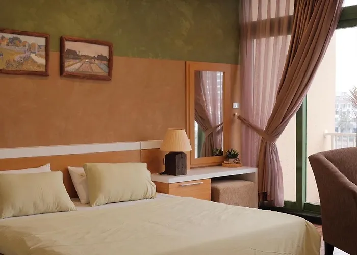 Lam Tuần Châu Khách sạn hẻo lánh Hạ Long