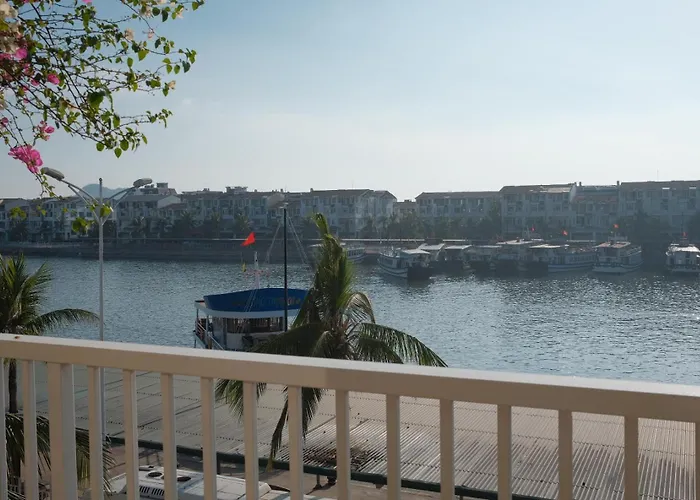 Lam Tuần Châu Khách sạn hẻo lánh
